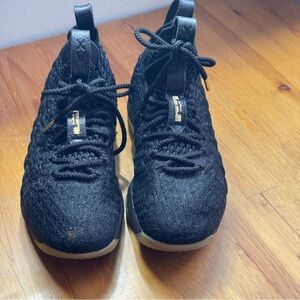 Nike lebron 15 black size 5y kids